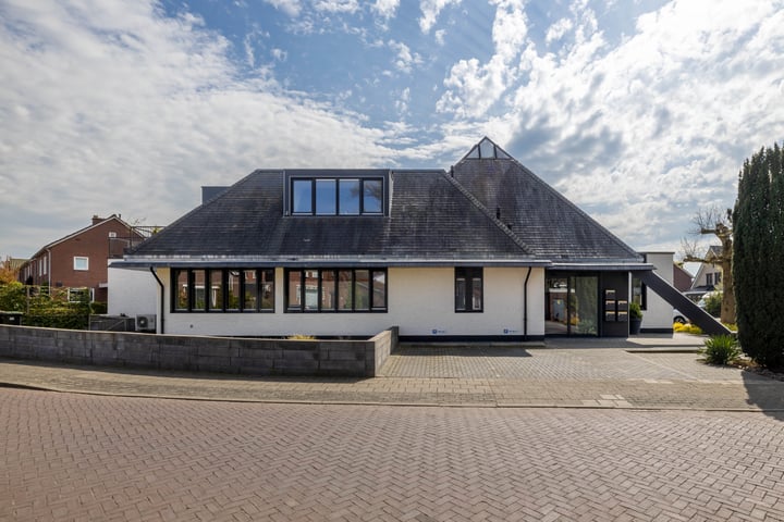 Uiverstraat 2 in Oldenzaal foto