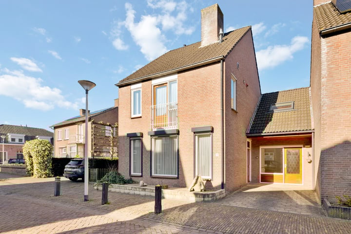 Unastraat 15 in Valkenswaard foto