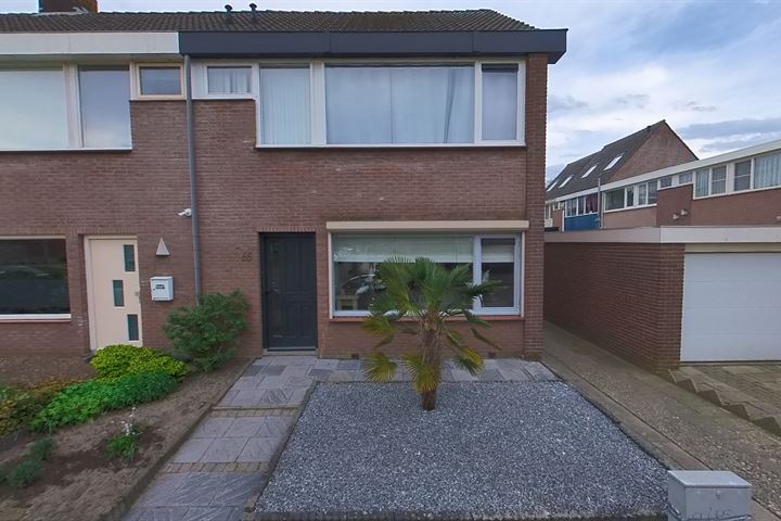 Uranuslaan 65 in Bergen op Zoom foto