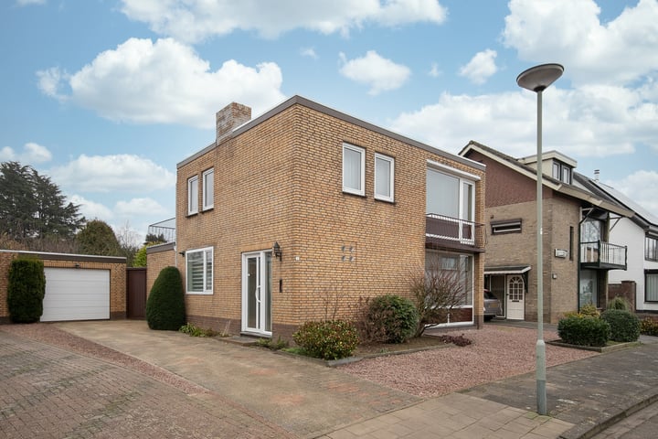 Urnenveldstraat 9 in Stein foto