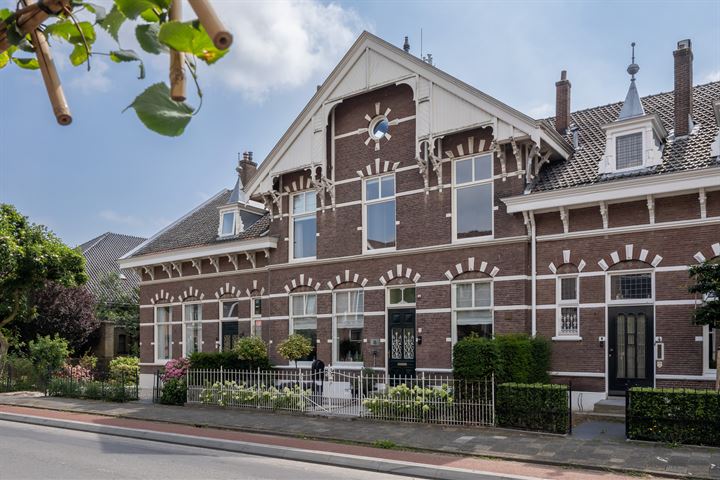 Utrechtsestraatweg 6 in Woerden foto