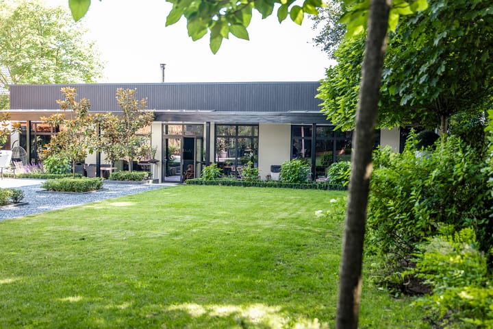 Utrechtseweg 151 in Renkum foto