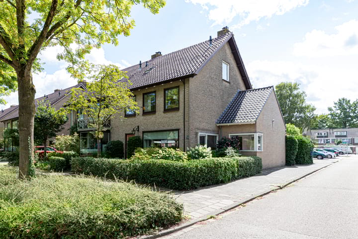 V.d. Duijn van Maasdamlaan 60 in Woerden foto