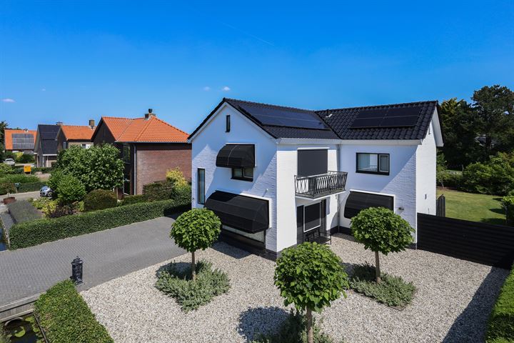 v d Meerweg 21 in Oostvoorne foto