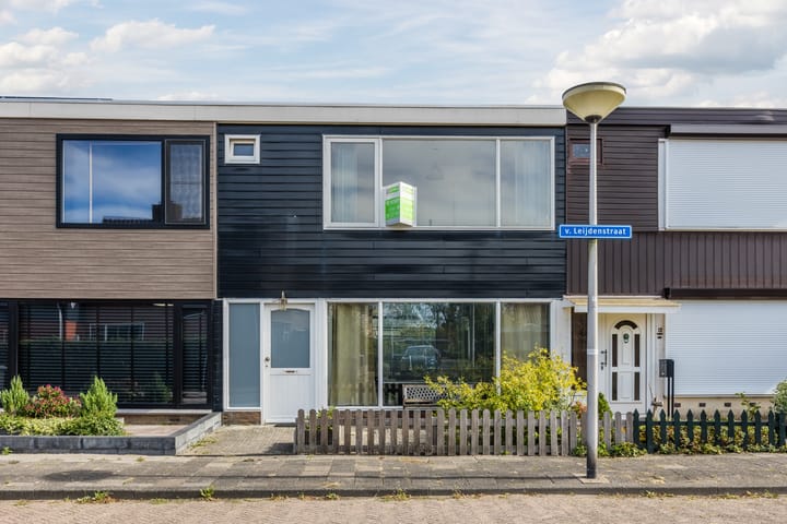 v Leijdenstraat 10 in Rockanje