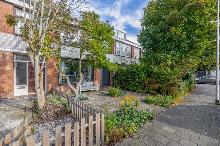 v Mecklenburg Schwerinlaan 34 in Waddinxveen foto