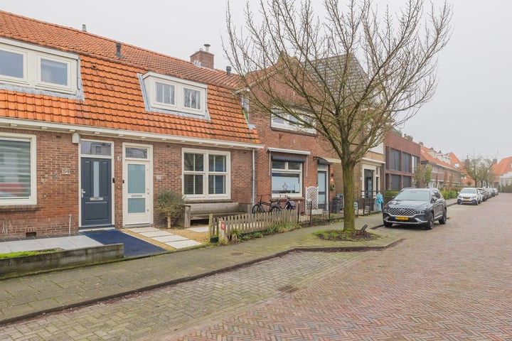 Vaartweg 32 in Bussum foto