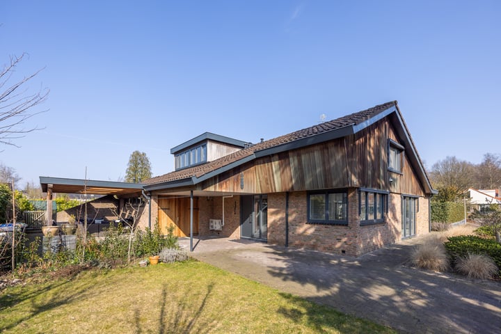 Vaarwerkhorst 93 in Enschede foto