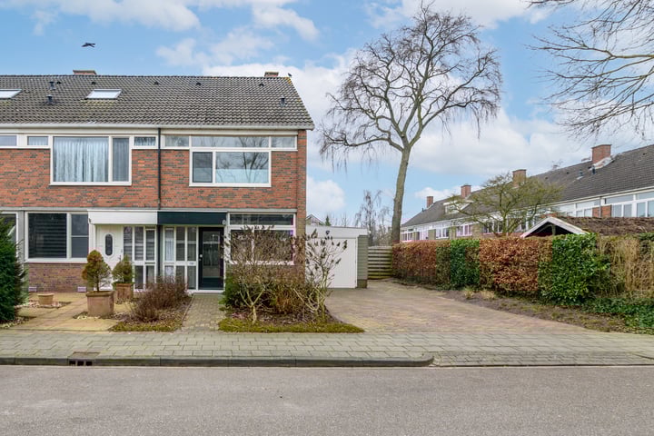 Valeriaan 74 in Heerenveen foto