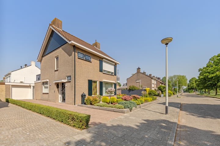 Valeriuslaan 15 in Roosendaal