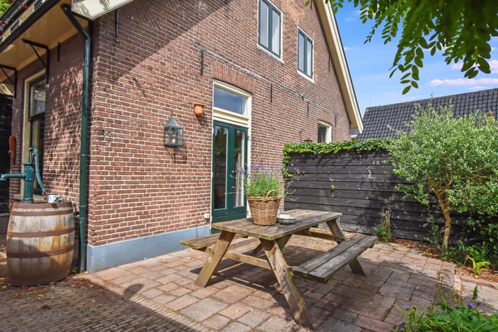 Valkenaarstraat 117 in Huizen