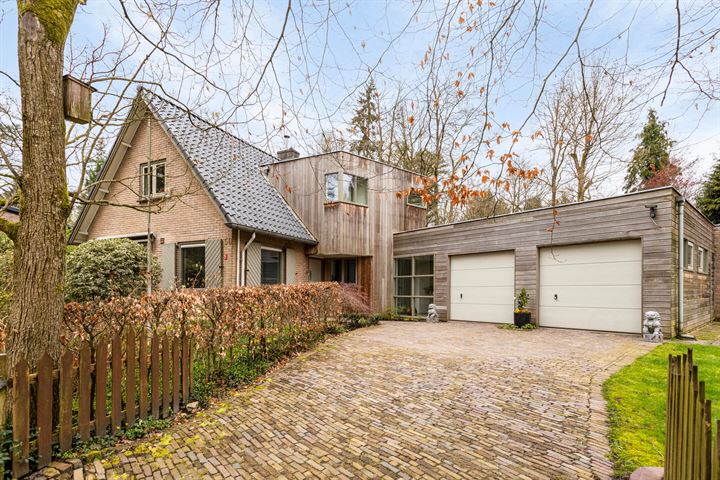 Valkenberglaan 50 in Apeldoorn foto