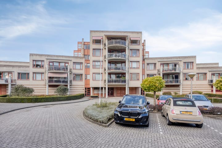 Valkenburgerweg 144A in Heerlen foto