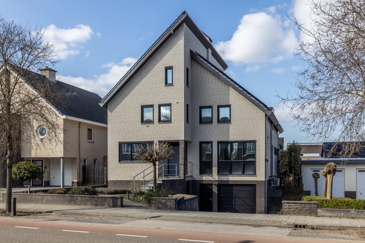 Valkenburgerweg 42 in Voerendaal foto