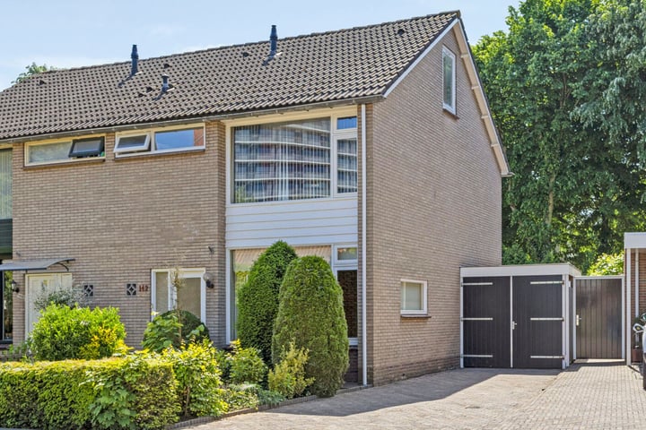 Valleistraat 142 in Veenendaal foto