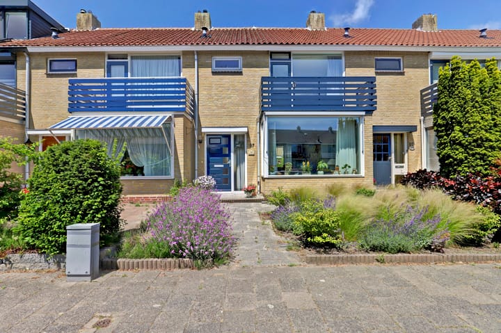 van Alkemadestraat 87 in De Lier foto