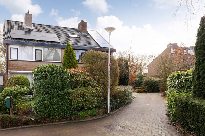 van Almondeweg 50 in Brielle foto