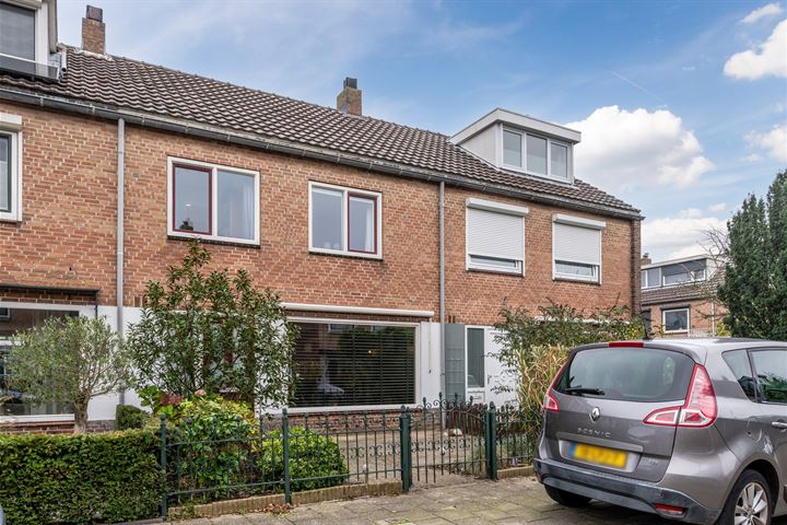 Van Baerlestraat 12 in Katwijk foto