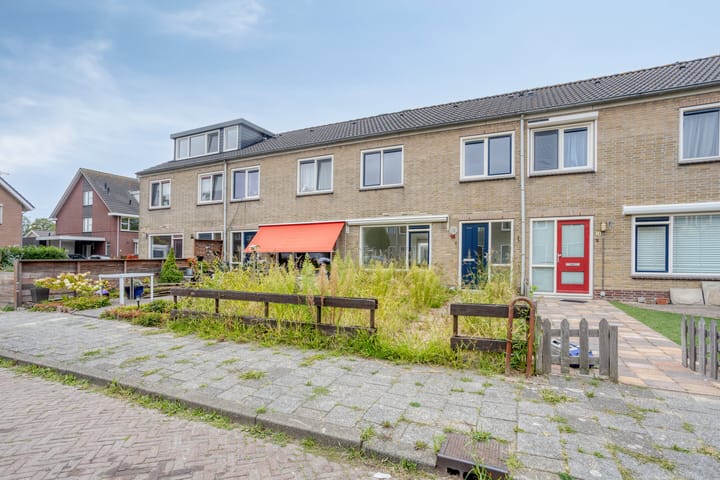 Van Barenstraat 16 in Nieuw-Vennep foto
