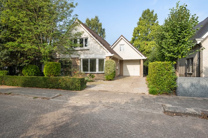 Van Beethovensingel 6 in Barendrecht foto