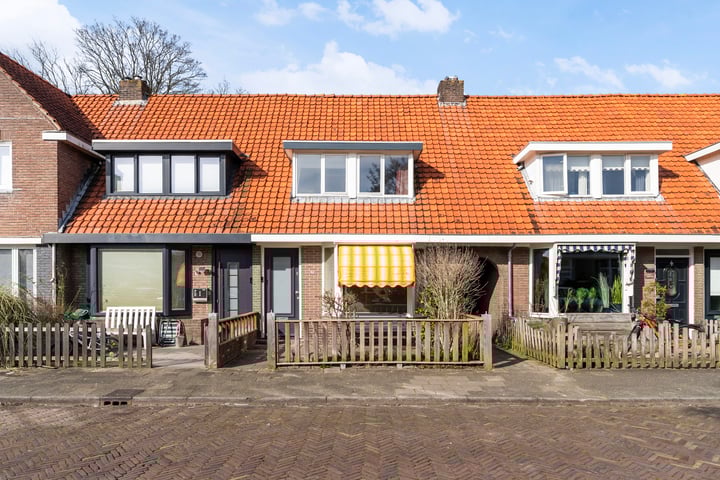 van Beverwijckstraat 17 in Leeuwarden foto
