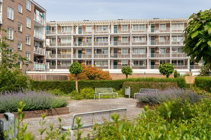 Van Bijnkershoeklaan 1 in Utrecht