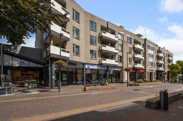 Van Boetzelaerstraat 13 in Alphen aan den Rijn foto