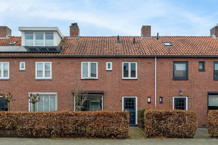 van Brechtstraat 10 in Breda foto