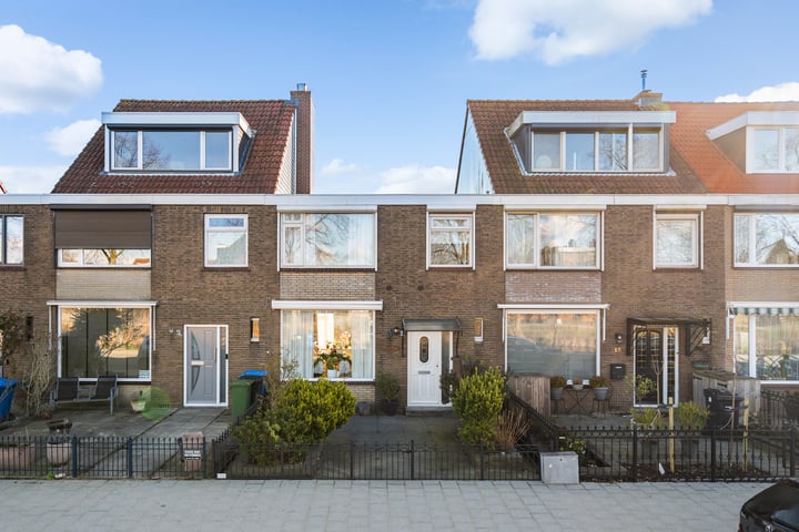 Van Byemontsingel 10 in Pernis Rotterdam foto