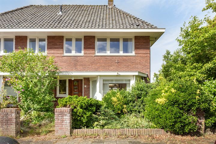 Van Catsstraat 1 in Heiloo foto