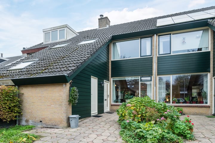 Van de Woestijneheem 25 in Hillegom foto