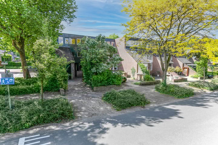 van Dedemlaan 43 in Hoevelaken foto