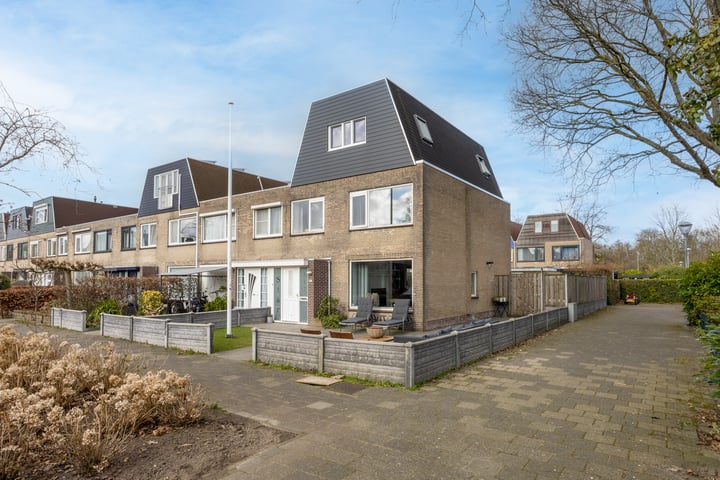 Van den Berghlaan 517 in Hoofddorp foto