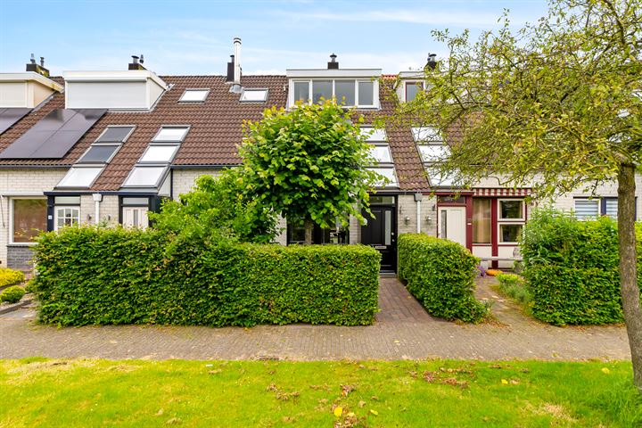 Van den Bergstraat 12 in Leusden foto