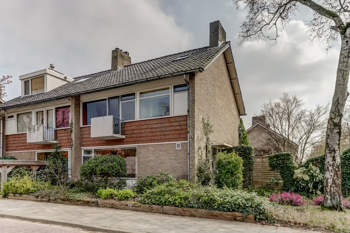 Van den Boenhoffstraat 1 in Nijmegen foto