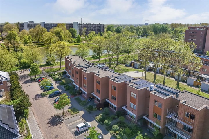 van den Broekestraat 14 in Beverwijk foto