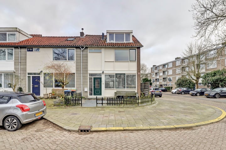 Van den Broekstraat 11 in Ridderkerk foto