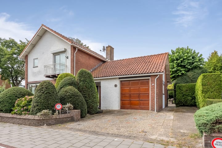 Van den Vondellaan 14 in Driehuis NH foto
