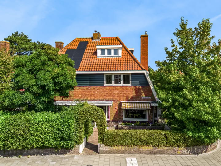 Van den Vondellaan 33 in Driehuis NH foto