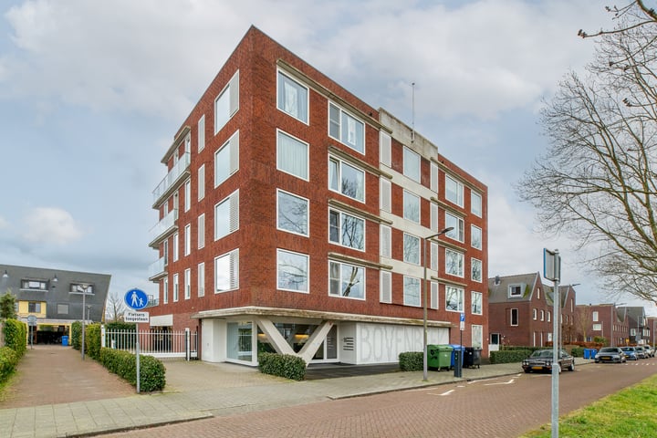 Van der Duijn van Maasdamweg 436 in Rotterdam foto