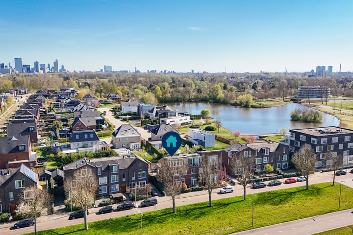 Van der Duijn van Maasdamweg 562 in Rotterdam