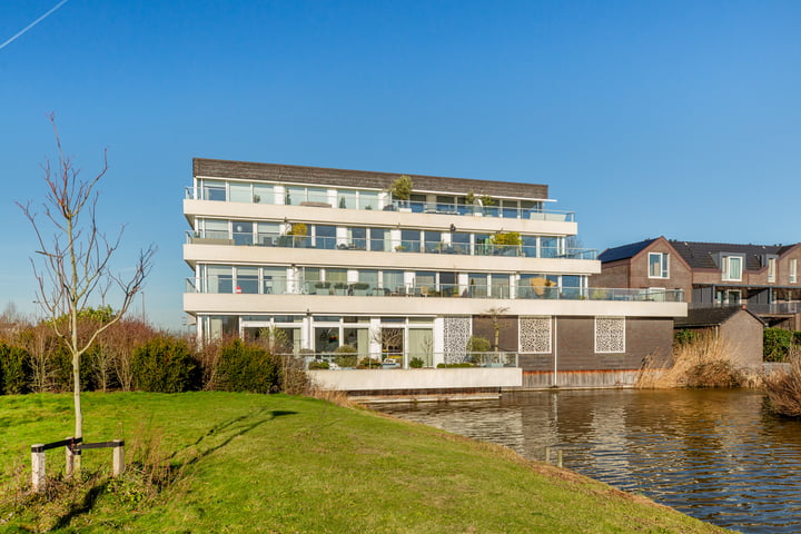 Van der Duijn van Maasdamweg 586 in Rotterdam foto