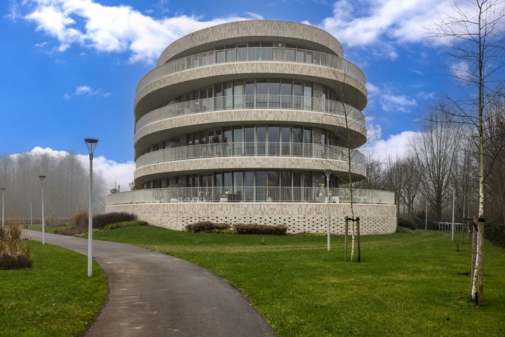 Van der Duijn van Maasdamweg 716 in Rotterdam foto