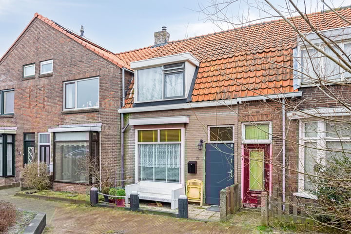 van der Duyn van Maasdamstraat 19 in Den Helder foto