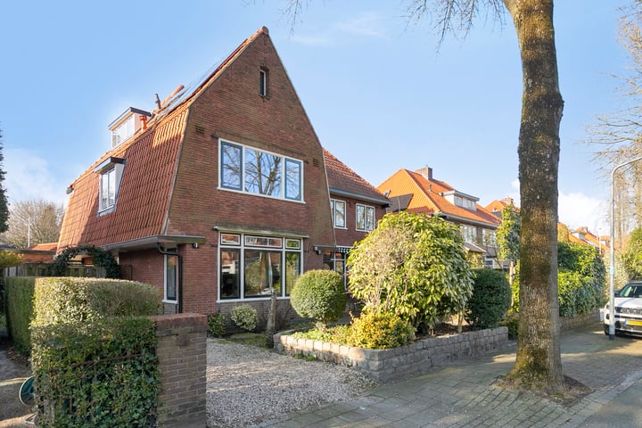 Van der Helstlaan 60 in Hilversum foto