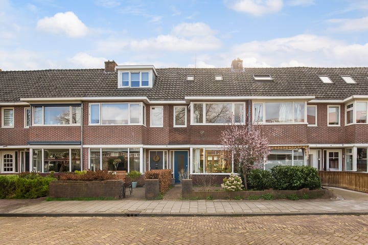 Van der Helststraat 17 in Alkmaar foto