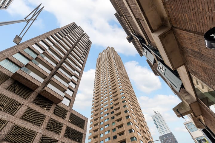 Van der Hoevenplein 42 in Rotterdam