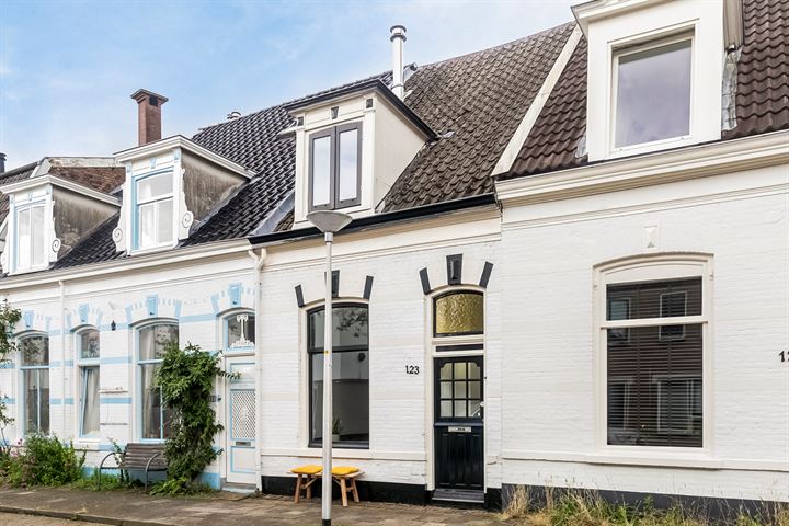 Van der Laenstraat 123 in Zwolle foto