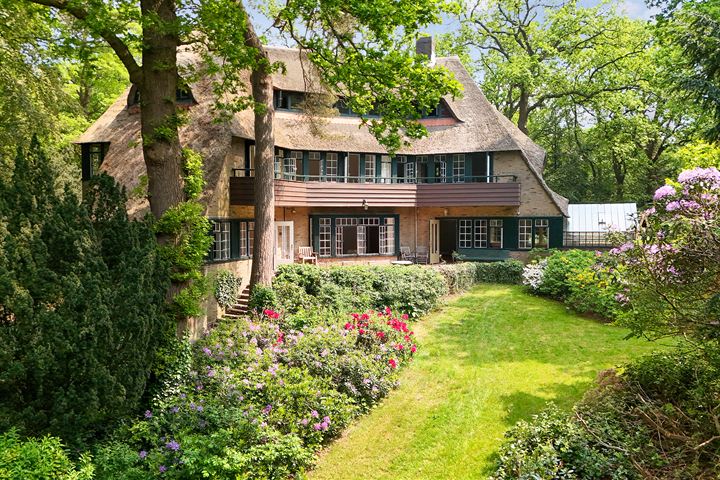 Van der Oudermeulenlaan 11 in Wassenaar foto
