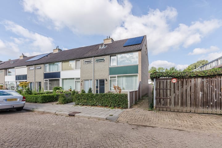 van der Plaatstraat 17 in Grave foto